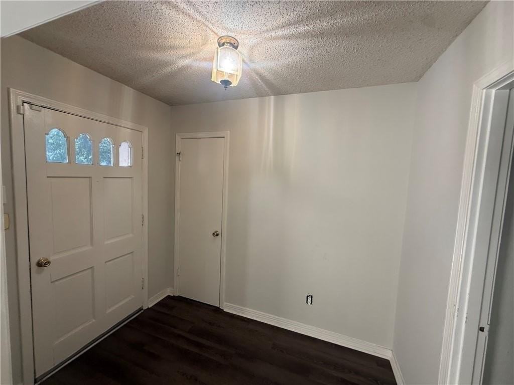 1513 Deerwood Dr E - Photo 2 of 16