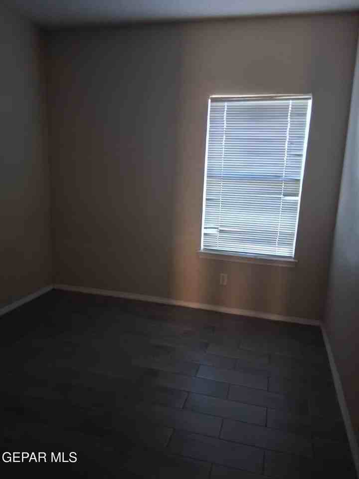 613 Valley Plum Ave - Photo 7 of 21