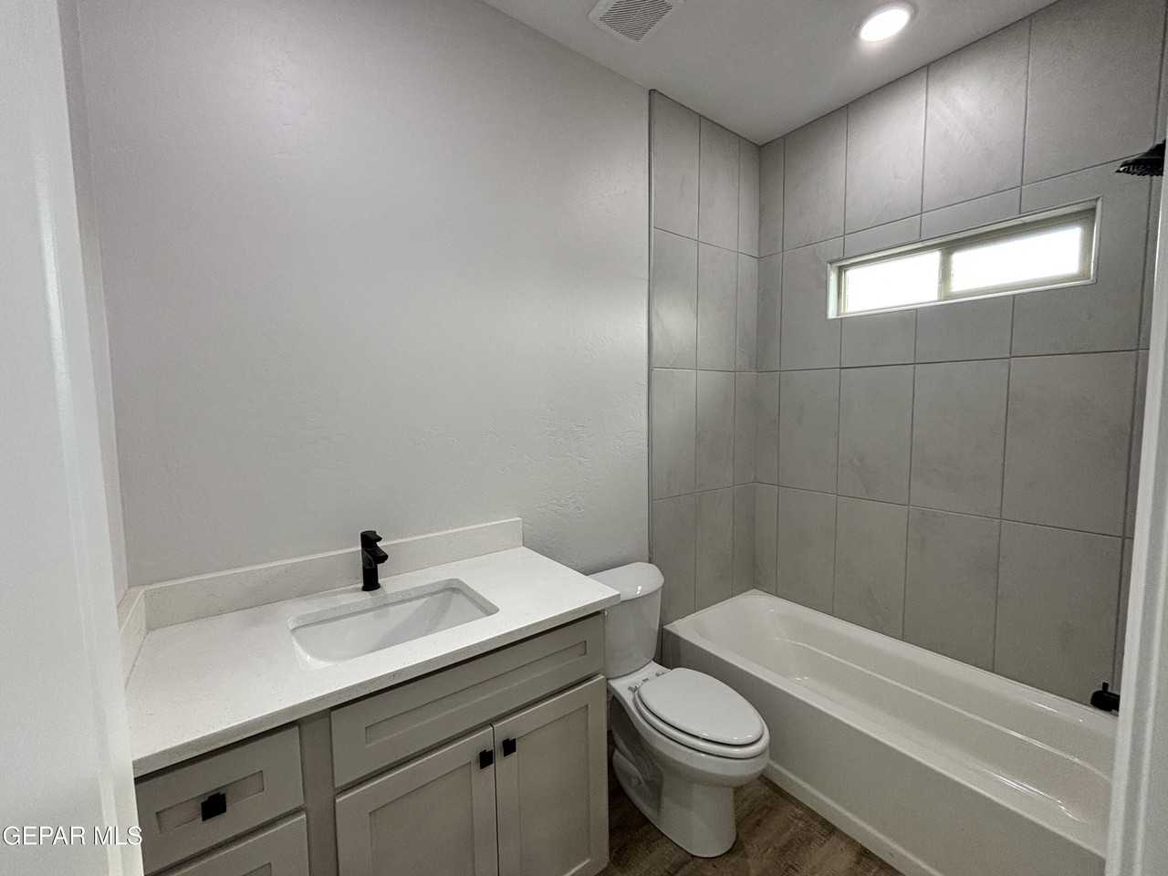 10371 Manzana Rd #A - Photo 7 of 24