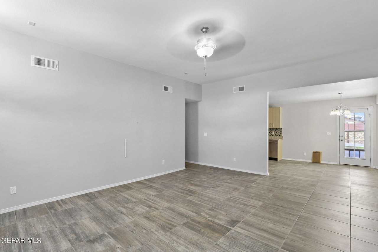 947 Follifoot Pl - Photo 6 of 35
