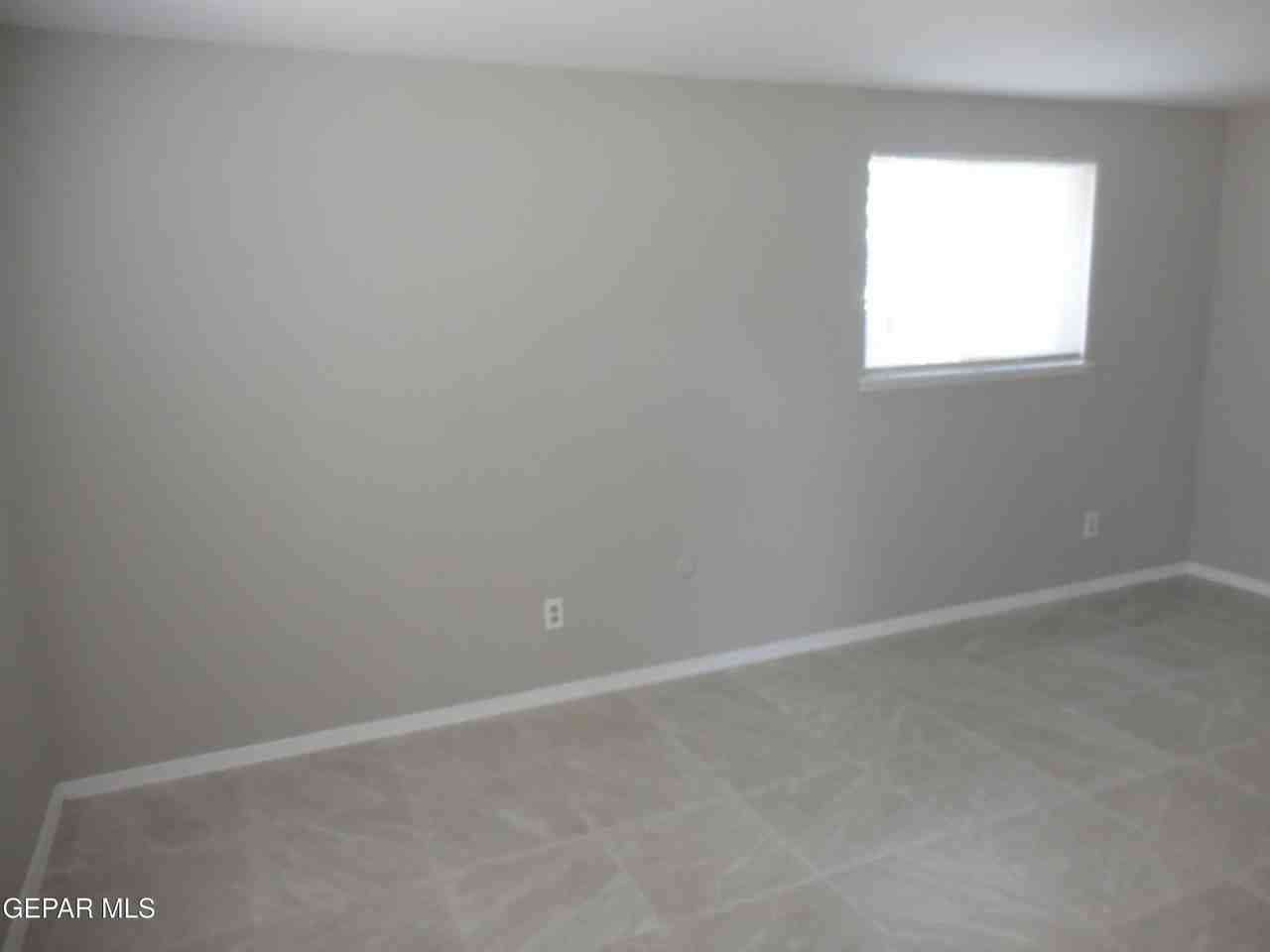 3608 Sheppard Ave - Photo 5 of 42