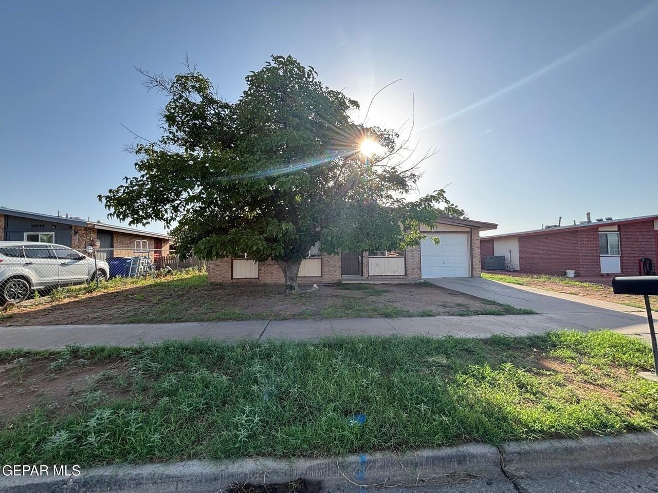 10840 Obsidian St - Photo 2 of 14
