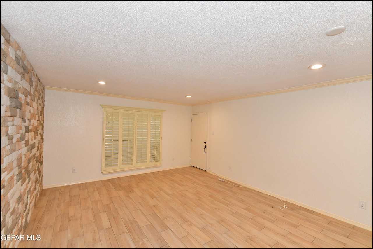 4433 N Stanton St #309H - Photo 6 of 29