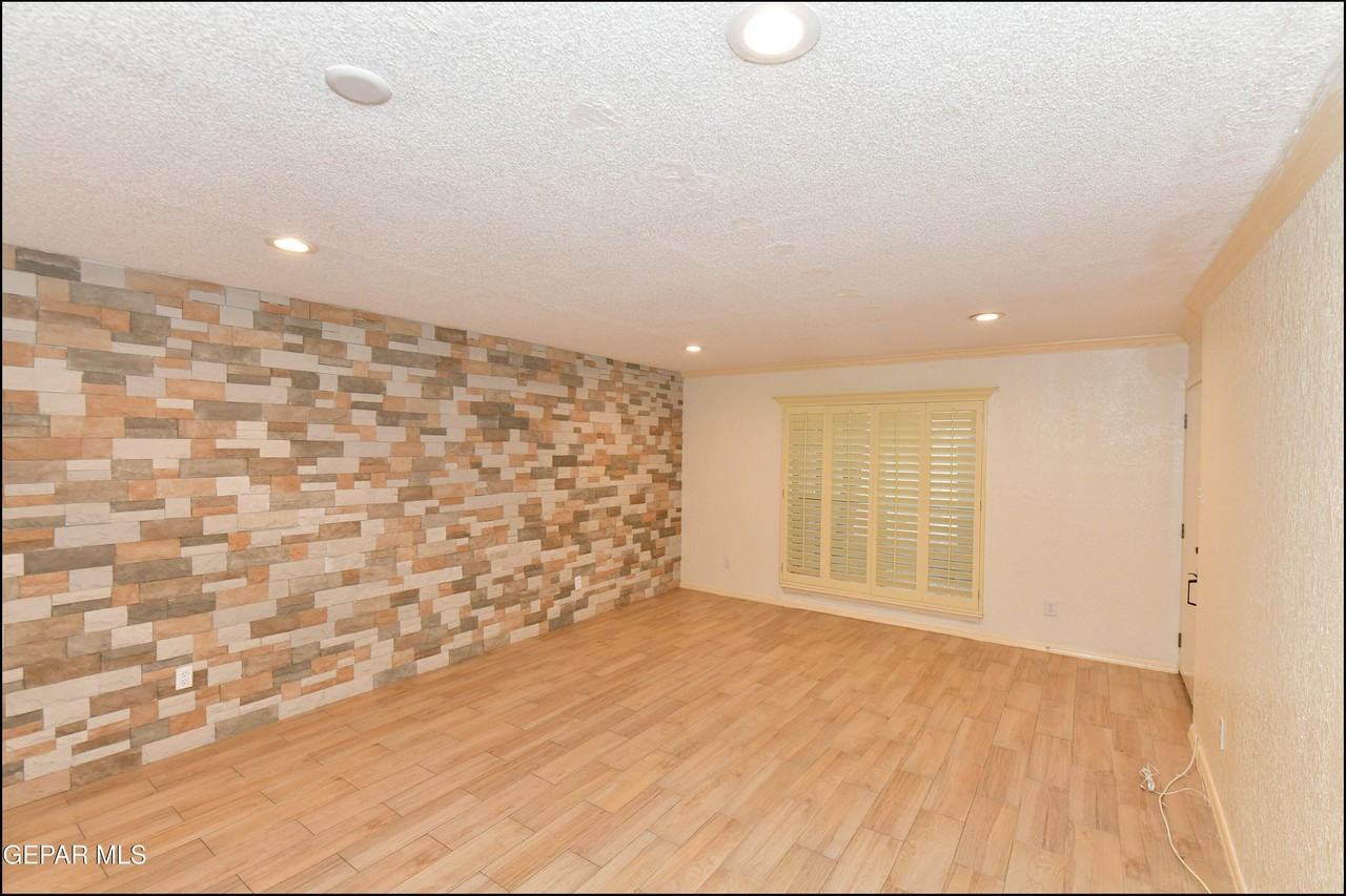 4433 N Stanton St #309H - Photo 7 of 29