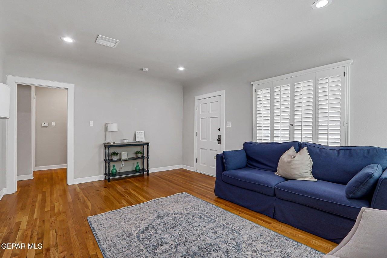3511 Murray Pl - Photo 4 of 26