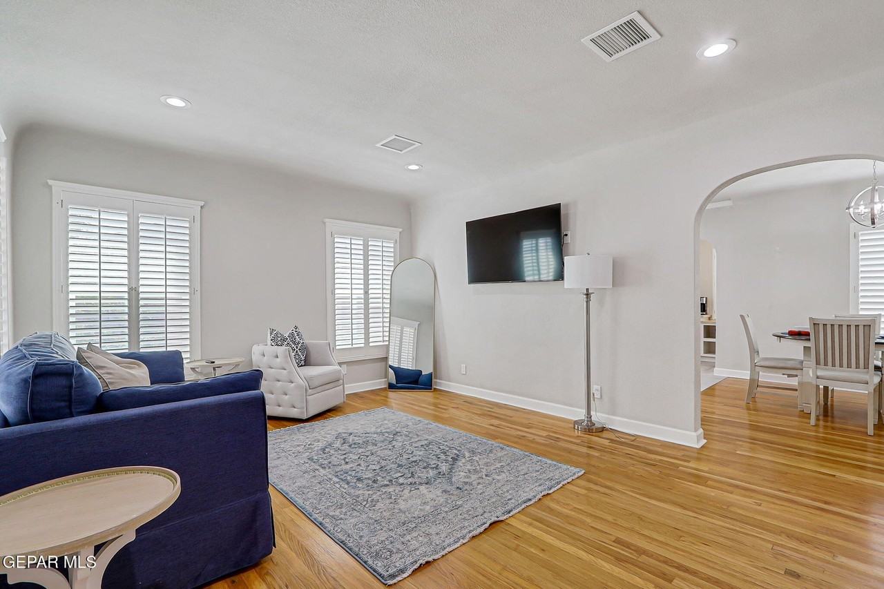 3511 Murray Pl - Photo 5 of 26