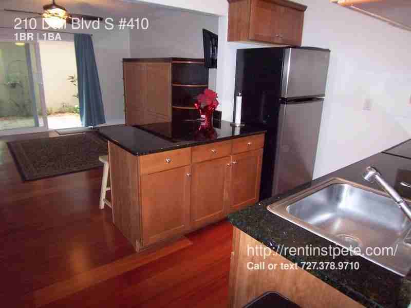 210 Dali Blvd - Photo 2 of 10