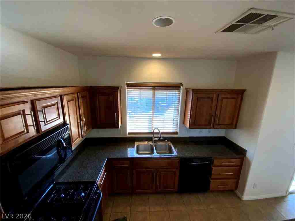 1182 Enzo Ave - Photo 6 of 20