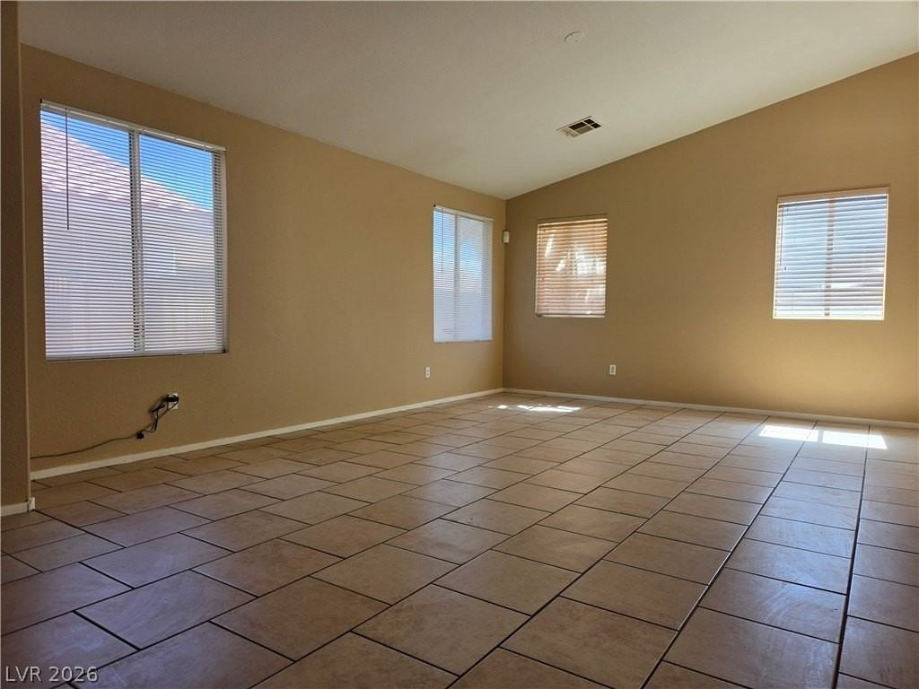 625 Alecandro Daniel Ave - Photo 3 of 13
