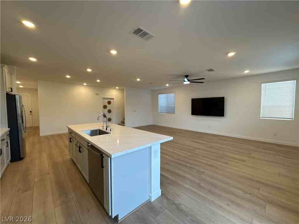 4185 Paragon Crest Ct - Photo 3 of 24