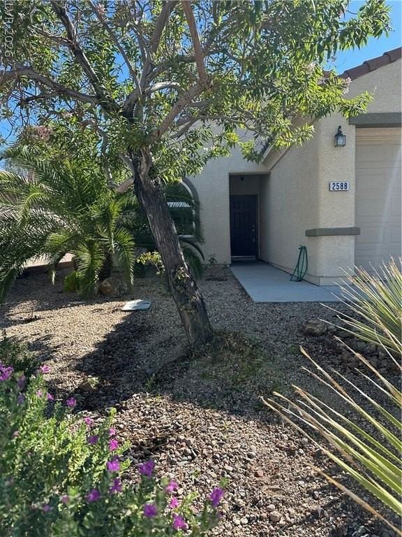 2588 Lockerbie St - Photo 2 of 15