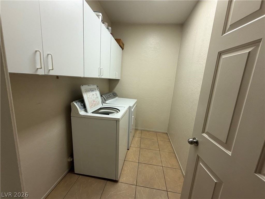 2588 Lockerbie St - Photo 5 of 15