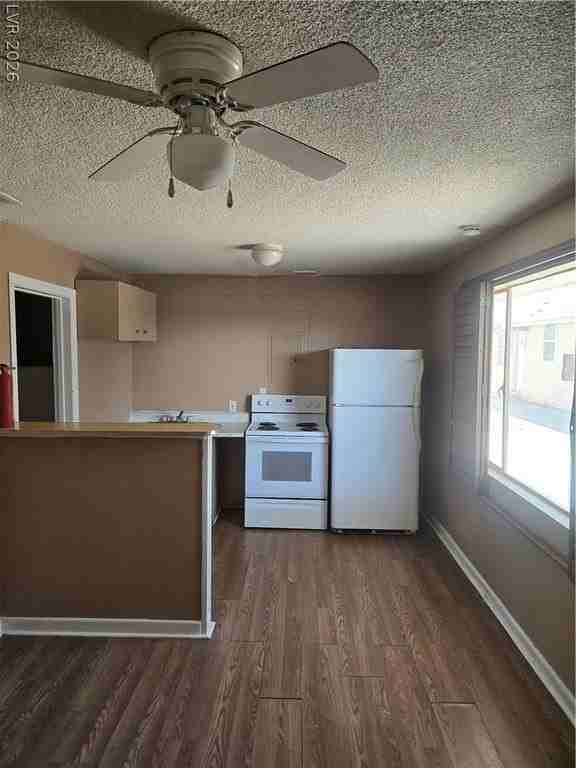 409 W Van Buren Ave #3 - Photo 2 of 18