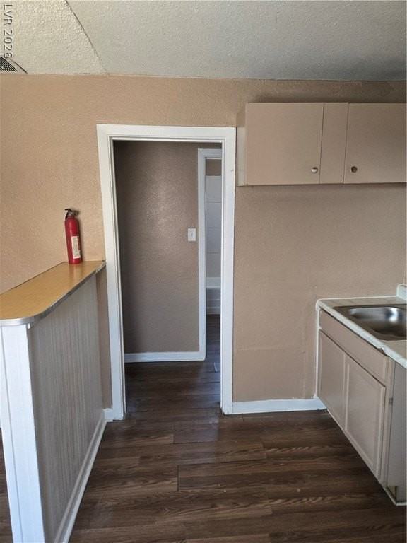 409 W Van Buren Ave #3 - Photo 7 of 18