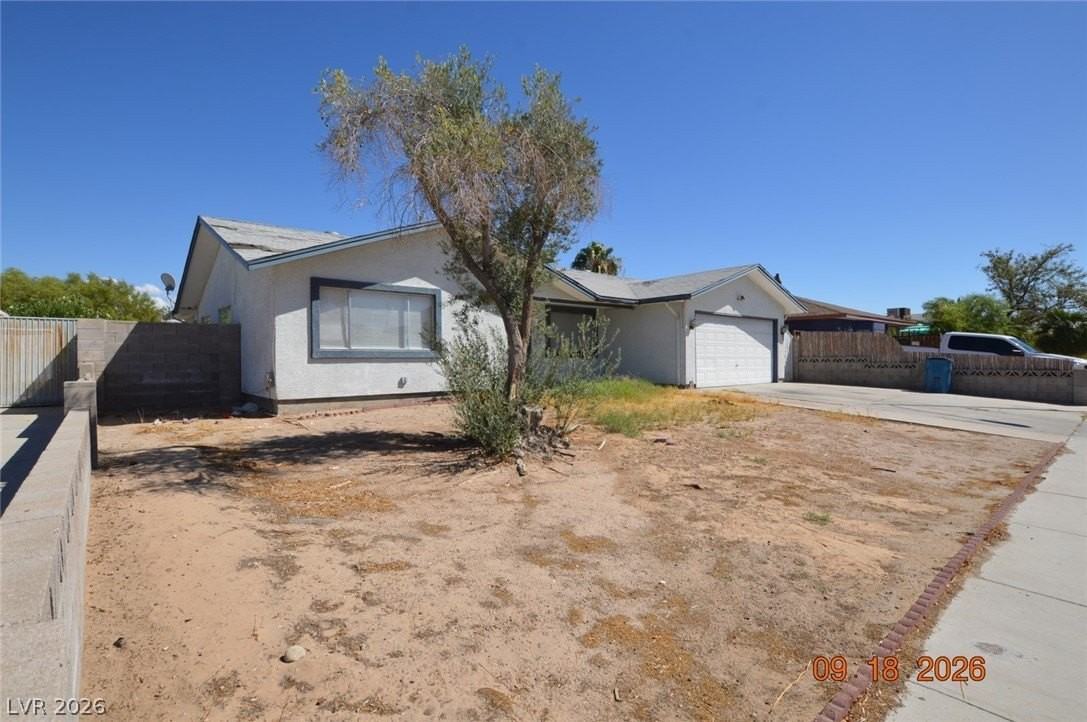 617 Vincent Way - Photo 3 of 25