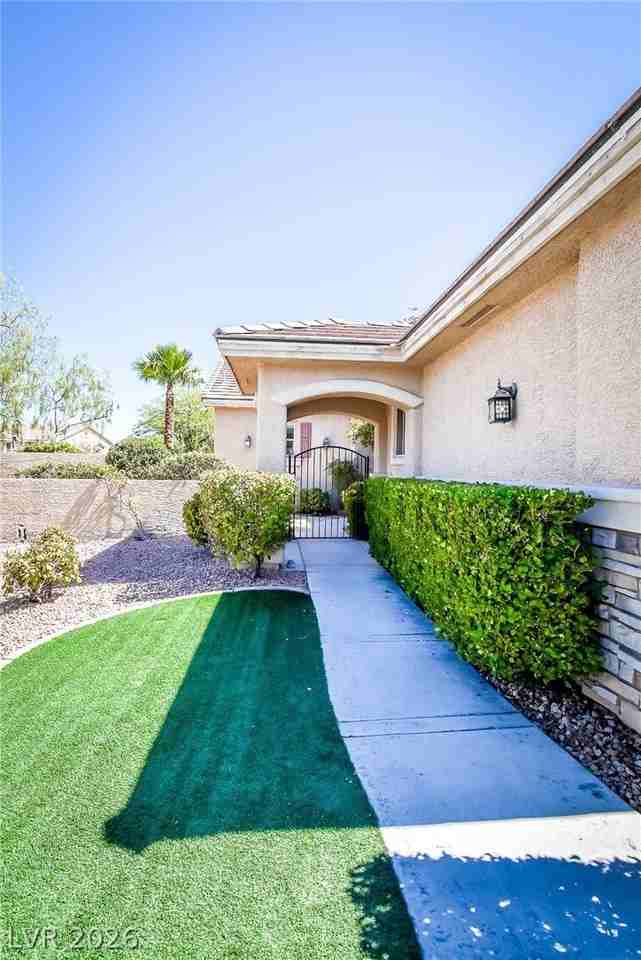 10243 Bright Harbor Ave - Photo 3 of 50