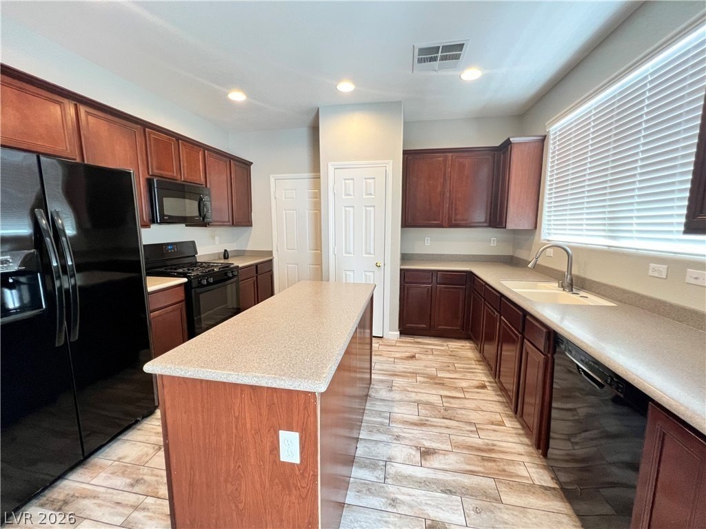 8947 College Green St - Photo 5 of 29