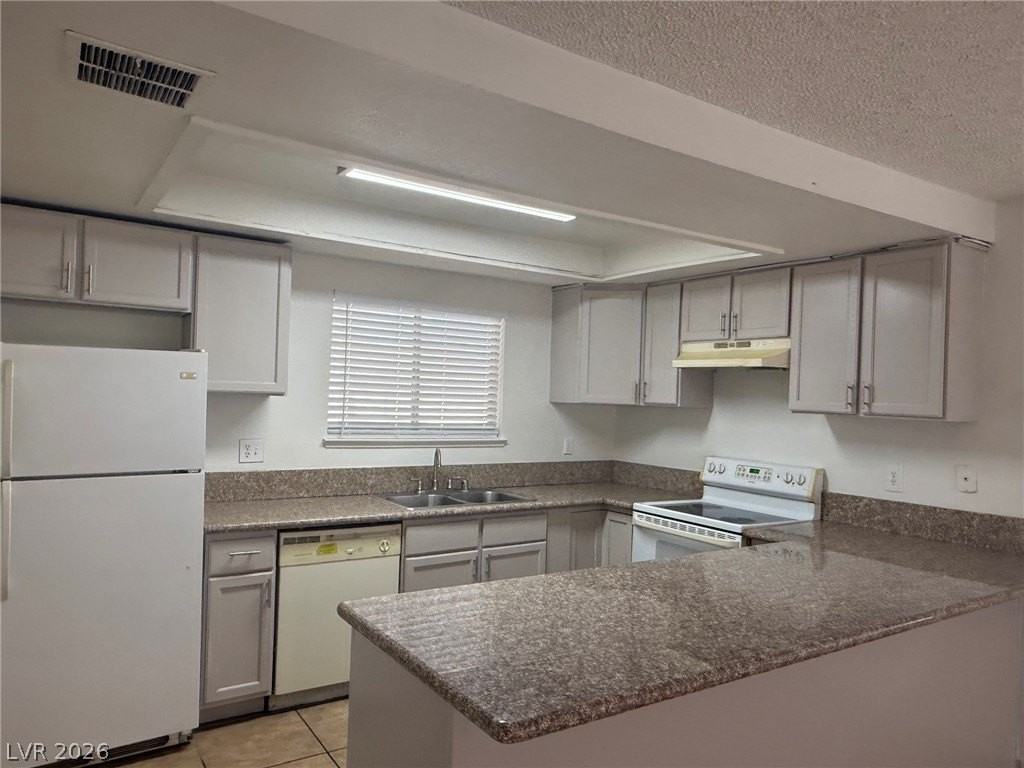 4451 Rich Dr #B - Photo 2 of 8