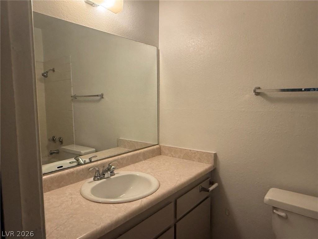 4451 Rich Dr #B - Photo 4 of 8