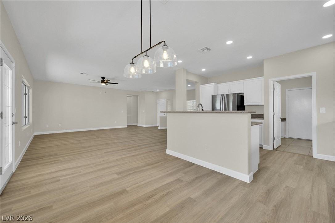 2847 Forest Grove Dr - Photo 3 of 39