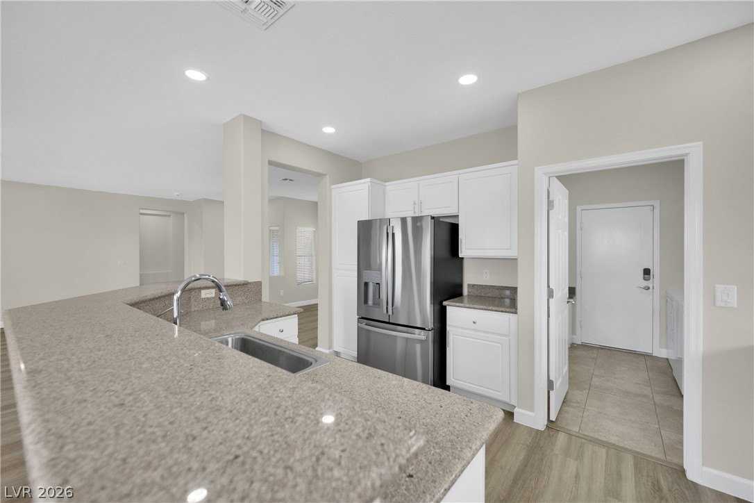 2847 Forest Grove Dr - Photo 6 of 39