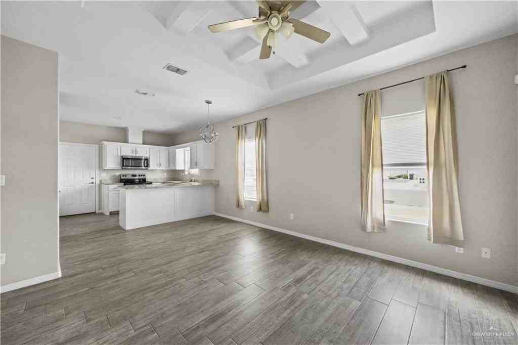 2108 Davenport St #4 - Photo 5 of 19