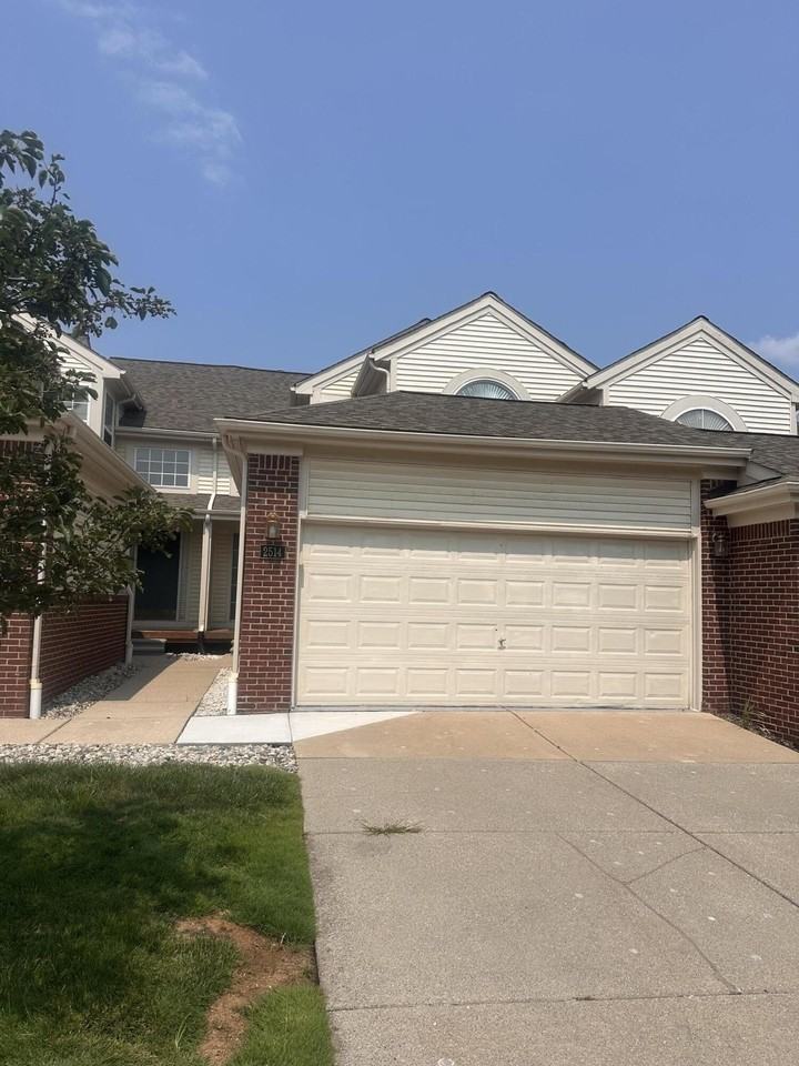 2514 Boulder Ln - Photo 2 of 25