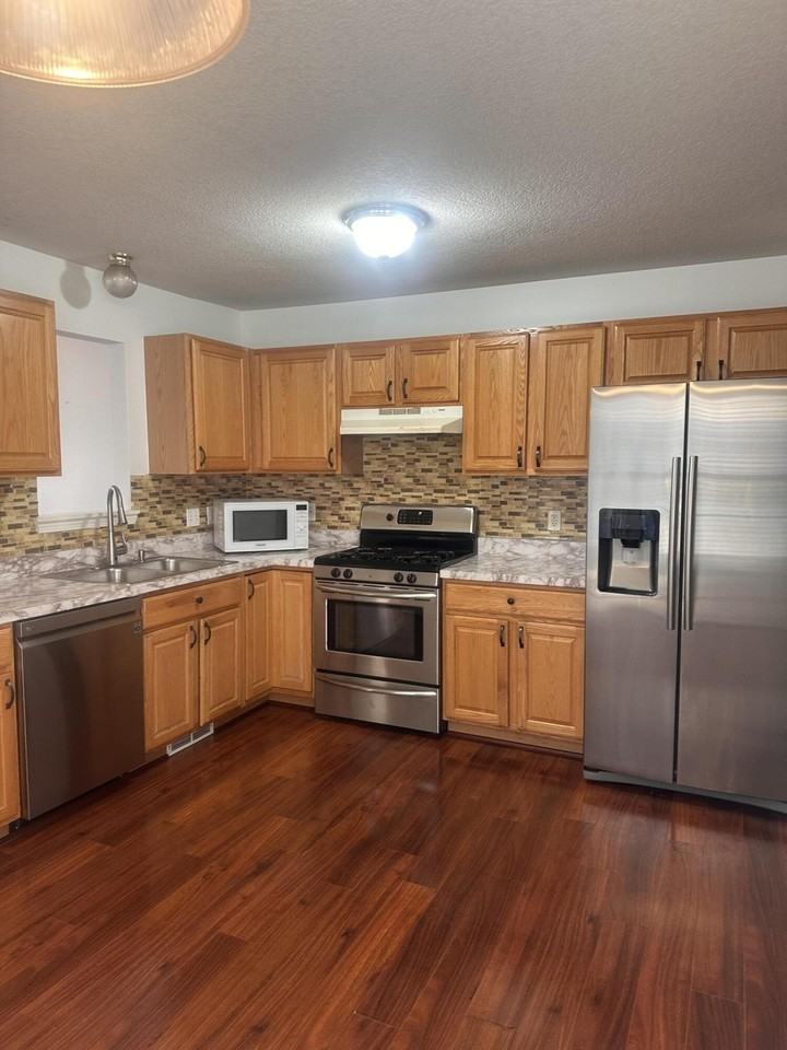 2514 Boulder Ln - Photo 7 of 25