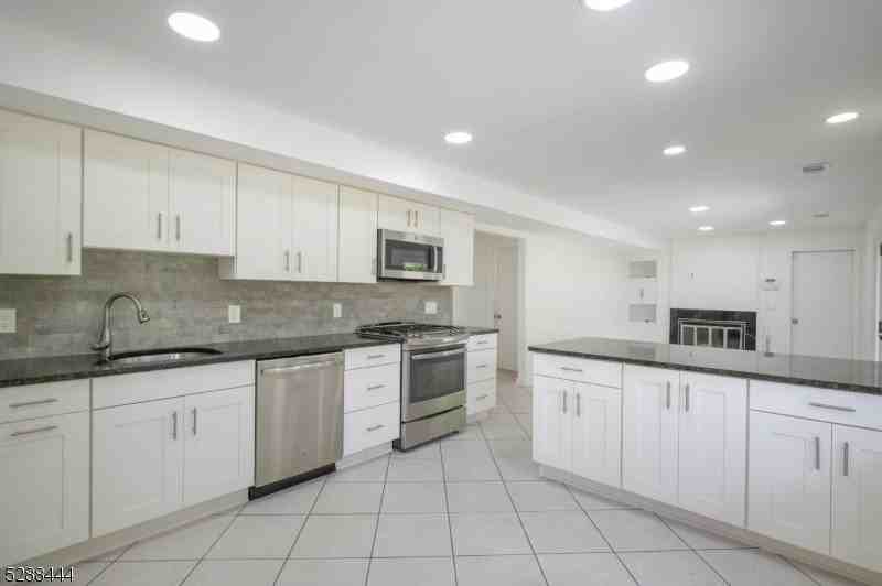 31 Harwood Pl - Photo 5 of 26