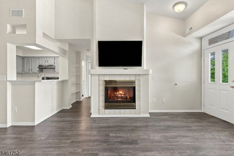 24 Wescott Rd - Photo 2 of 22