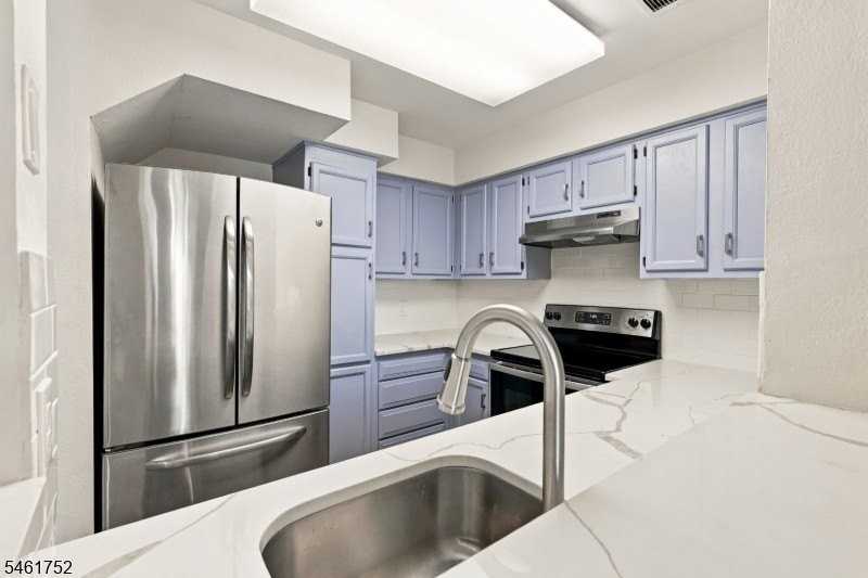24 Wescott Rd - Photo 5 of 22