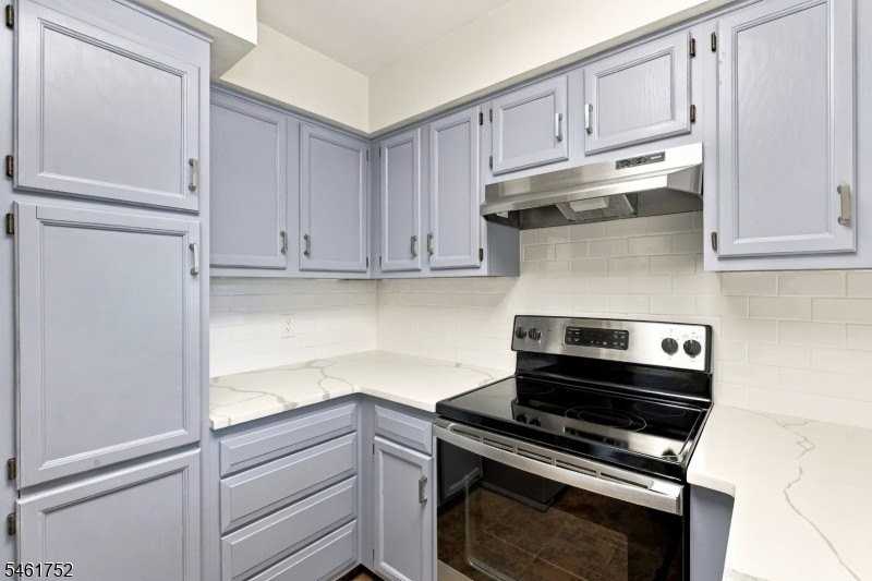 24 Wescott Rd - Photo 7 of 22