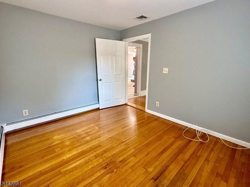 288 Greenwood Ave - Photo 3 of 14