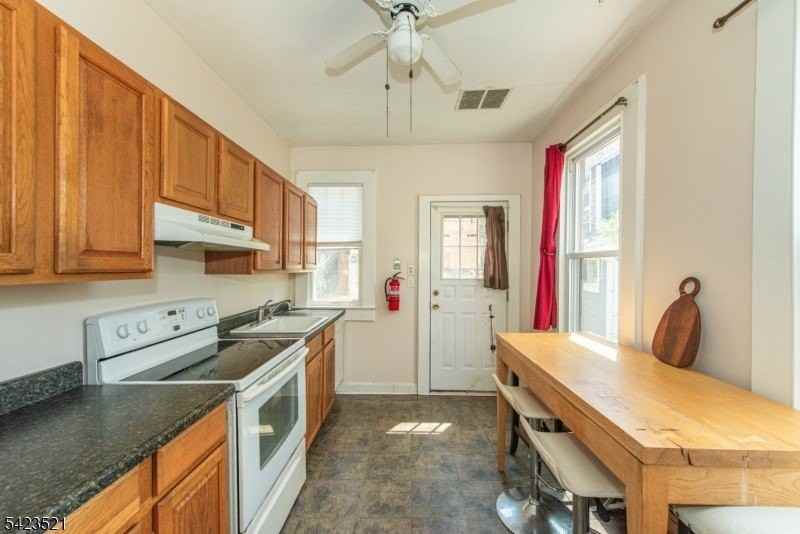 10 Banghart Pl - Photo 6 of 20