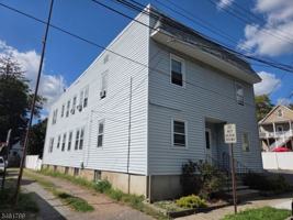 featured image of 10 Lois Pl #1L