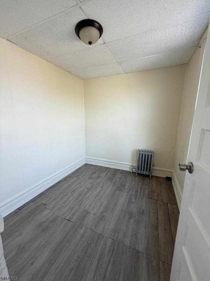 92 S 8th St - Photo 5 of 10