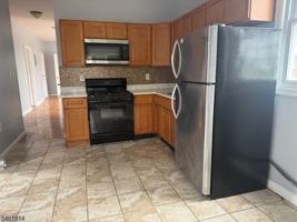 featured image of 131 Ridgewood Ave #3