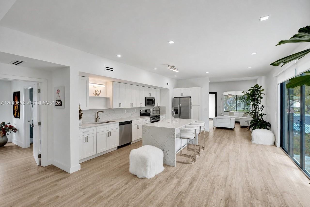 180 Sw 38th Ct - Photo 6 of 8