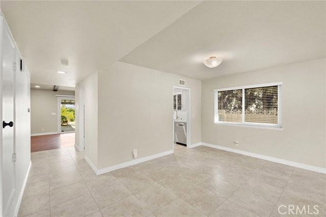 1523 E Baldwin Ave - Photo 2 of 7