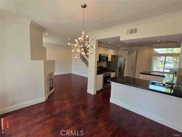122 Stoney Pt - Photo 7 of 8