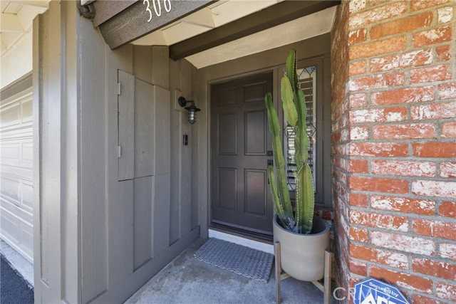 306 Campbell Ln - Photo 4 of 8
