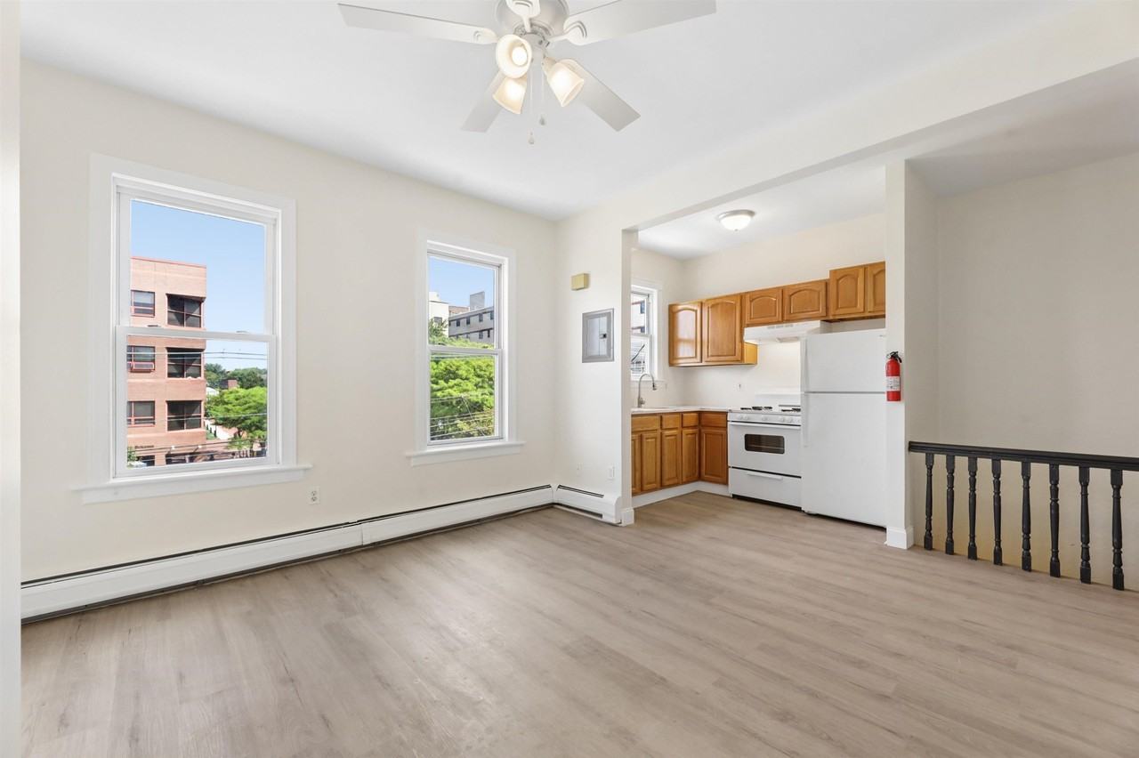 79 Audubon Ave #2 - Photo 3 of 13