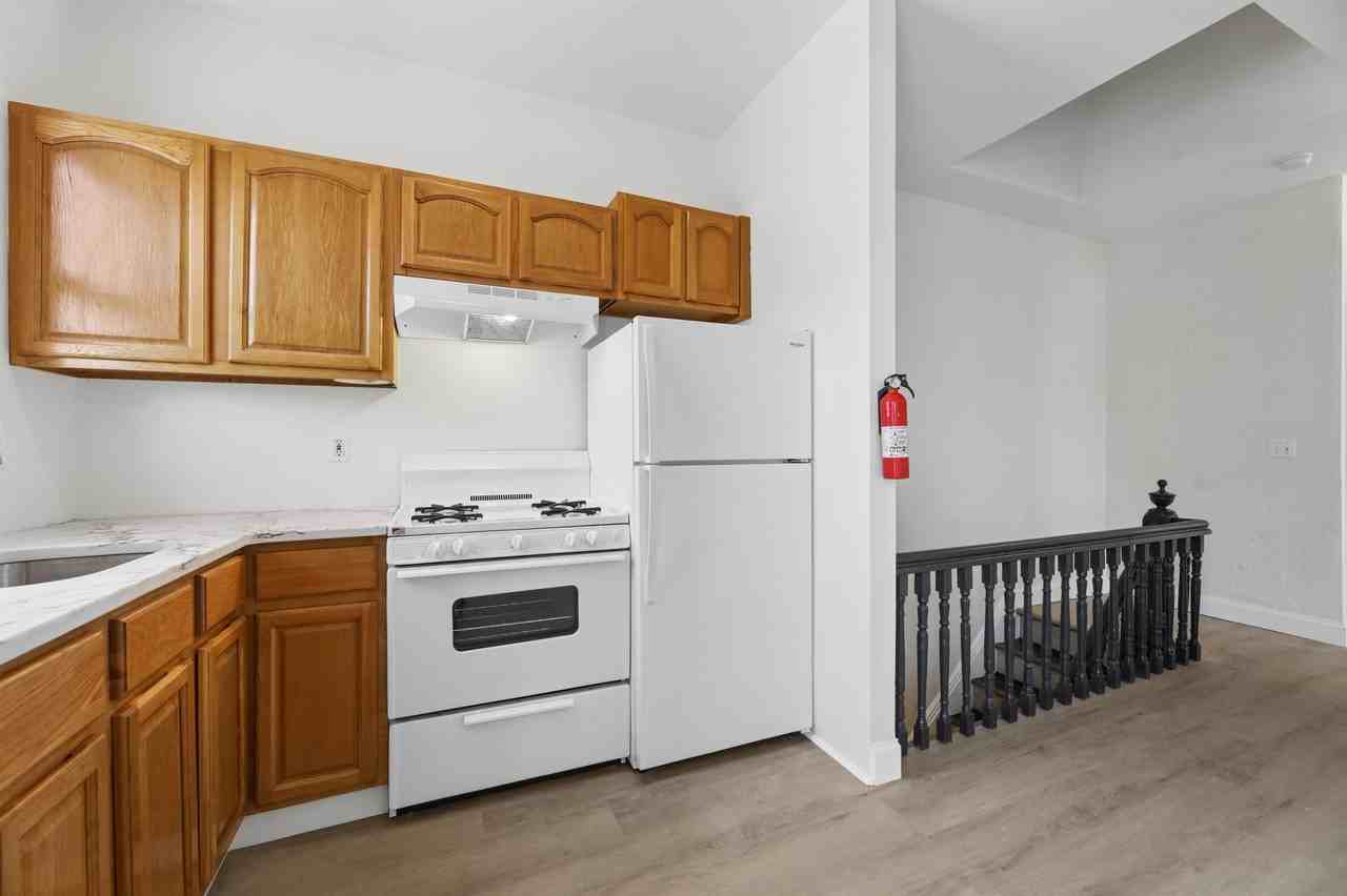 79 Audubon Ave #2 - Photo 4 of 13