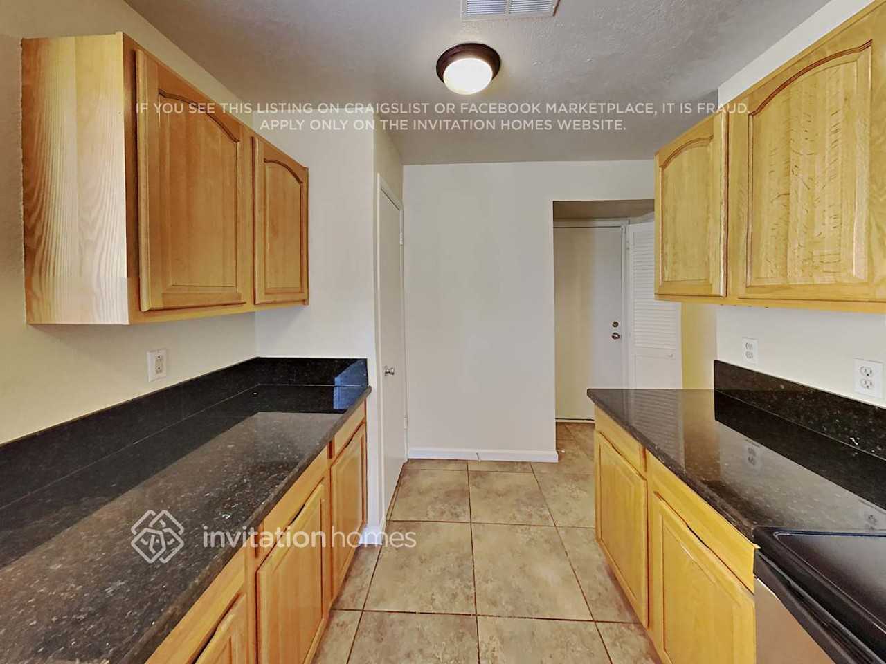 2500 N Cholla St - Photo 7 of 19