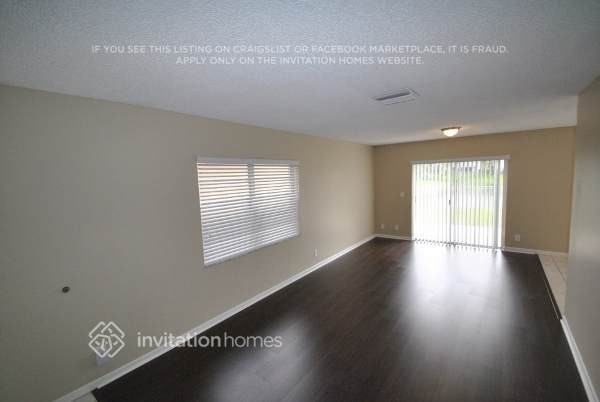 10364 Sunstream Ln - Photo 2 of 15