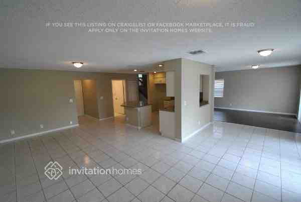 10364 Sunstream Ln - Photo 5 of 15