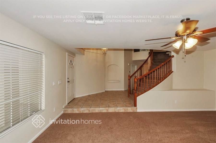 8508 W Gilmore Ave - Photo 4 of 21