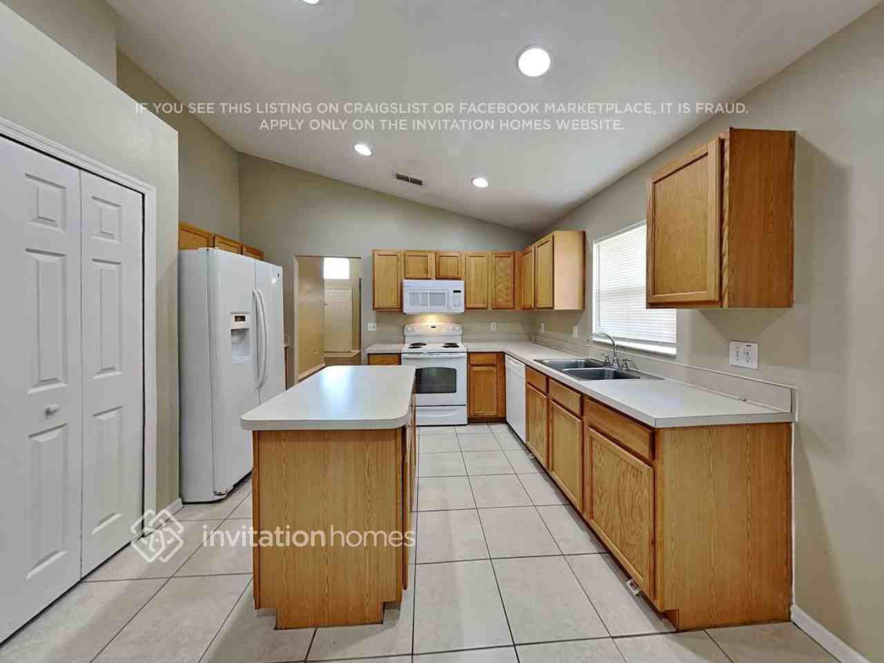 3042 Eagle Crossing Dr - Photo 5 of 20