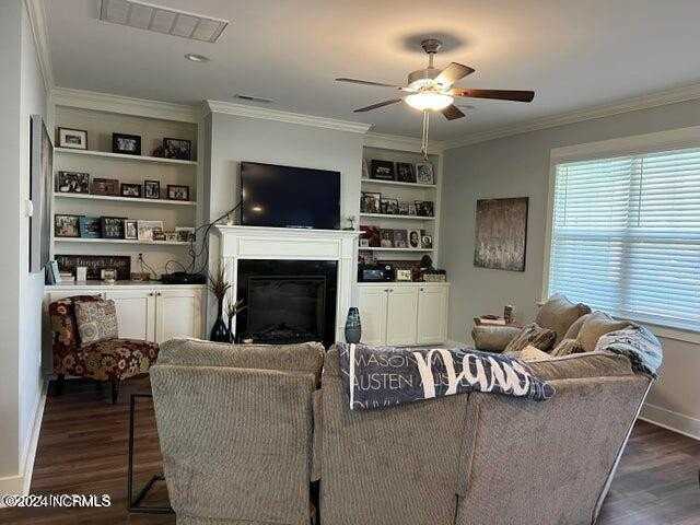 2100 Remington Ct #B - Photo 7 of 37