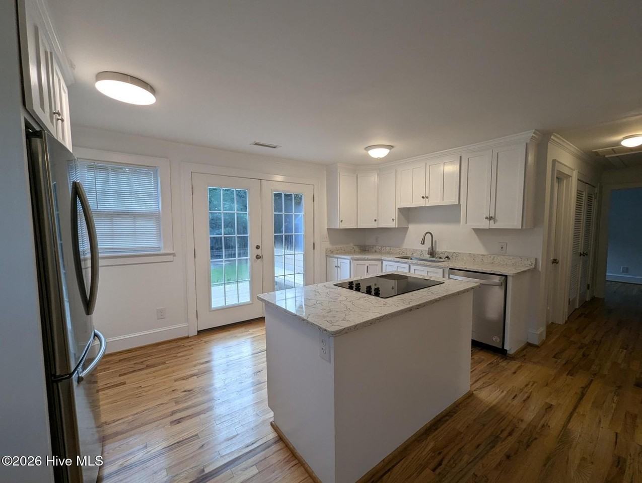 10 Barnard Dr - Photo 5 of 12